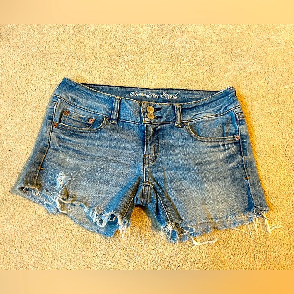 AMERICAN EAGLE size 2 blue Jean denim shorts